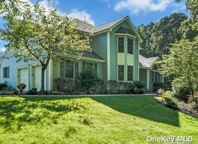 Morgan Ct, Smithtown, NY 11787