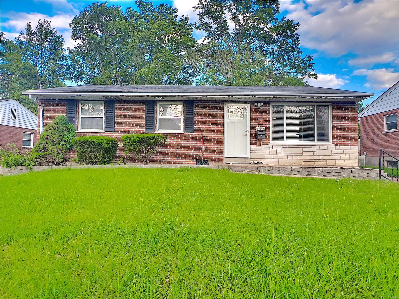 Ione Ln, Saint Louis, MO 63123