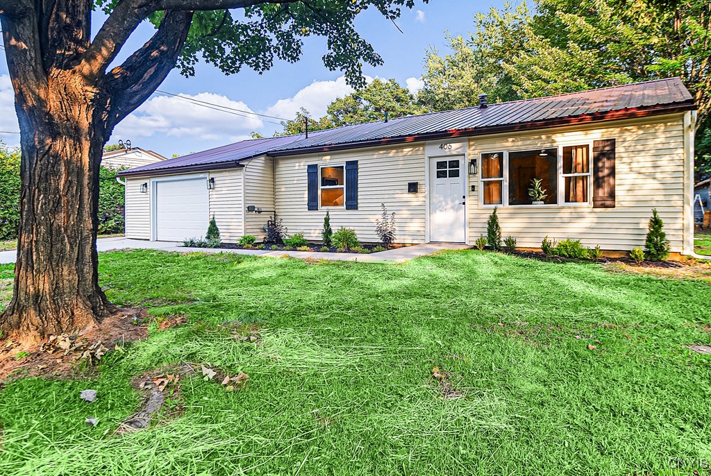 Woodburne Dr, Utica, NY 13502
