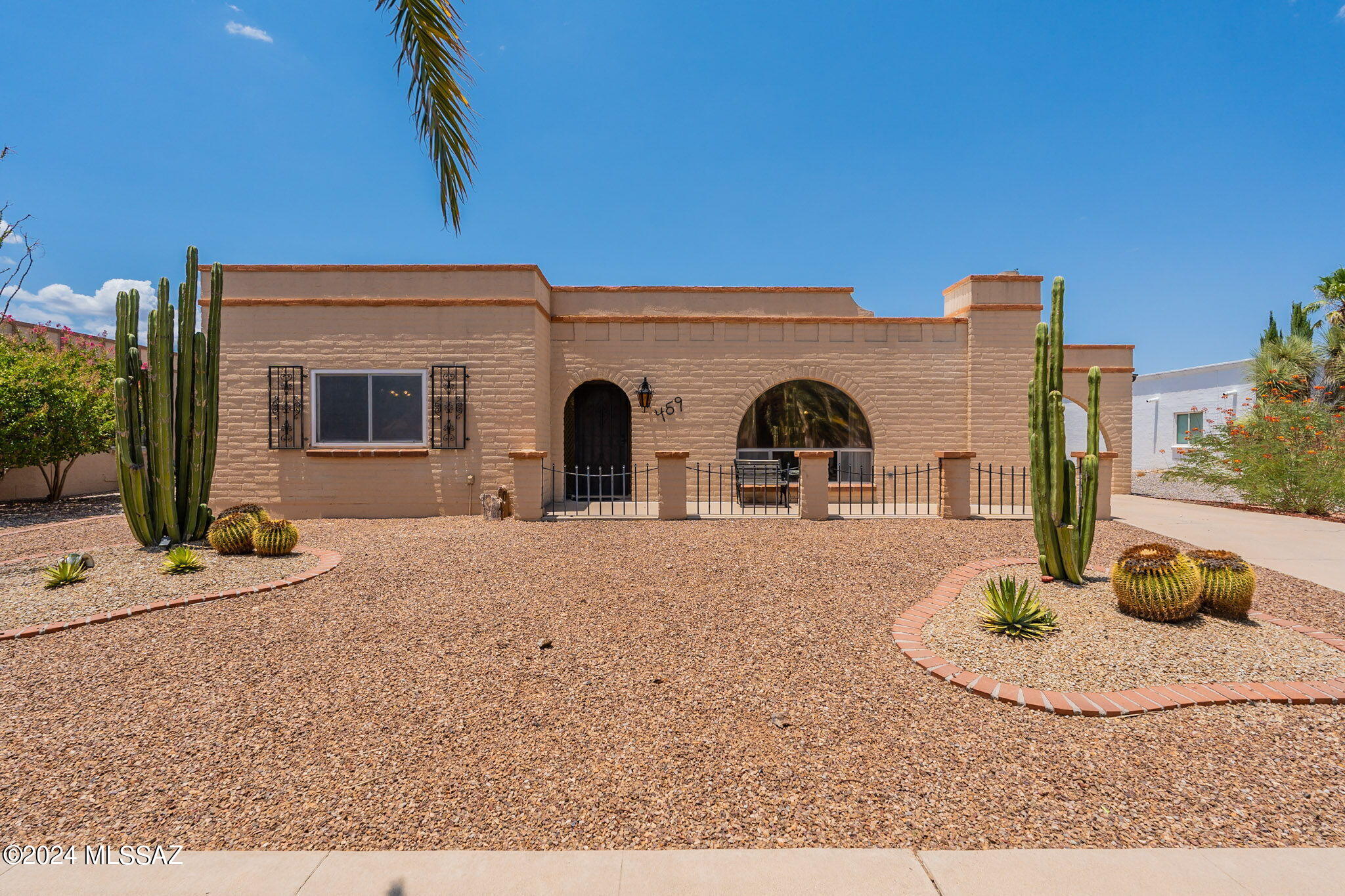 Abrego Dr, Green Valley, AZ 85614