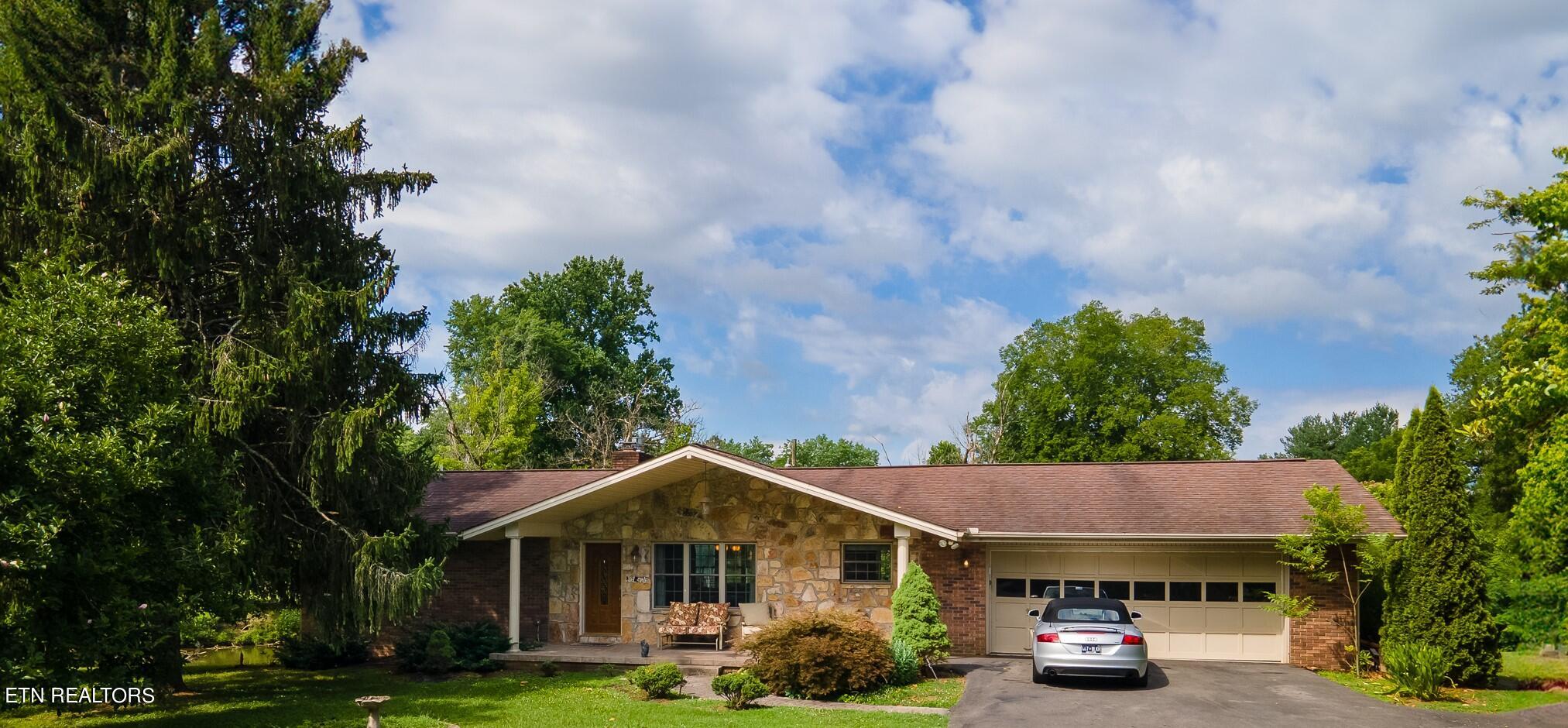 Riverview Cir, Sevierville, TN 37862
