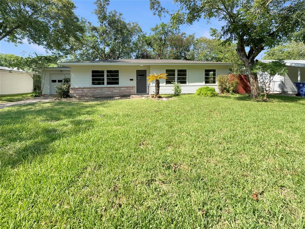 23rd Ave, Texas City, TX 77590