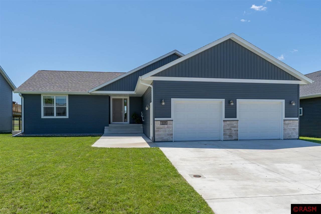 Wickfield Dr, Mankato, MN 56001