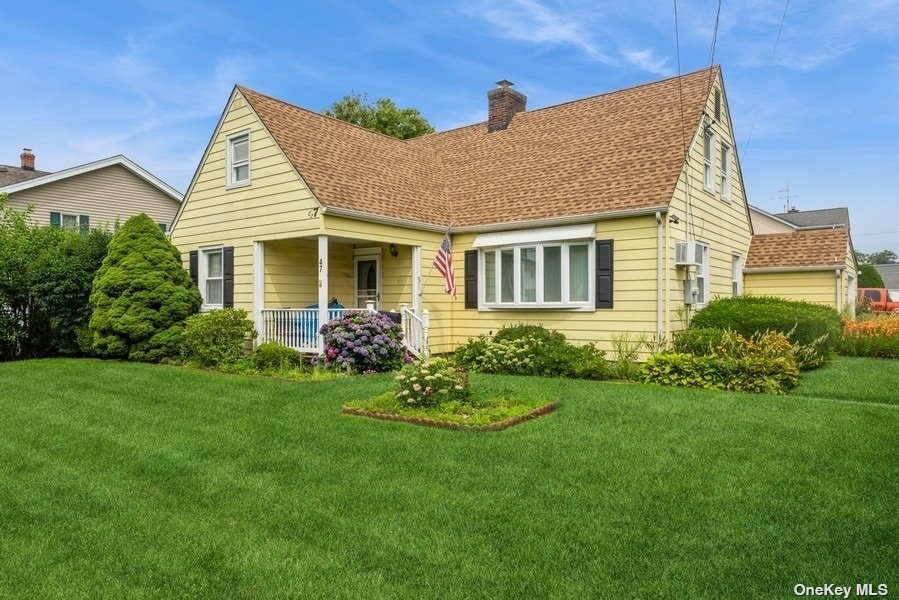 Bedford Ave, New Hyde Park, NY 11040