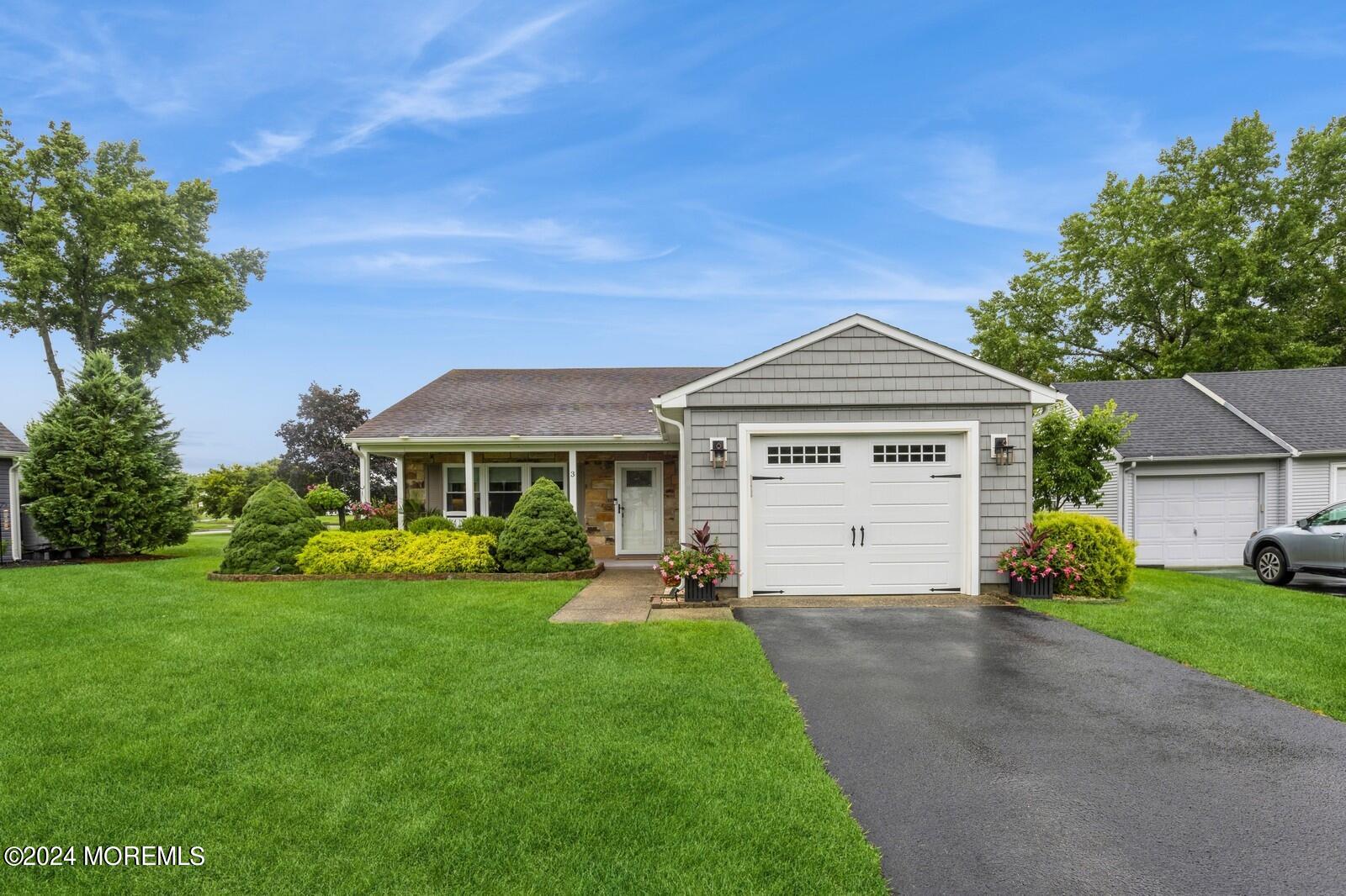 Esher Ct, Manchester, NJ 08759