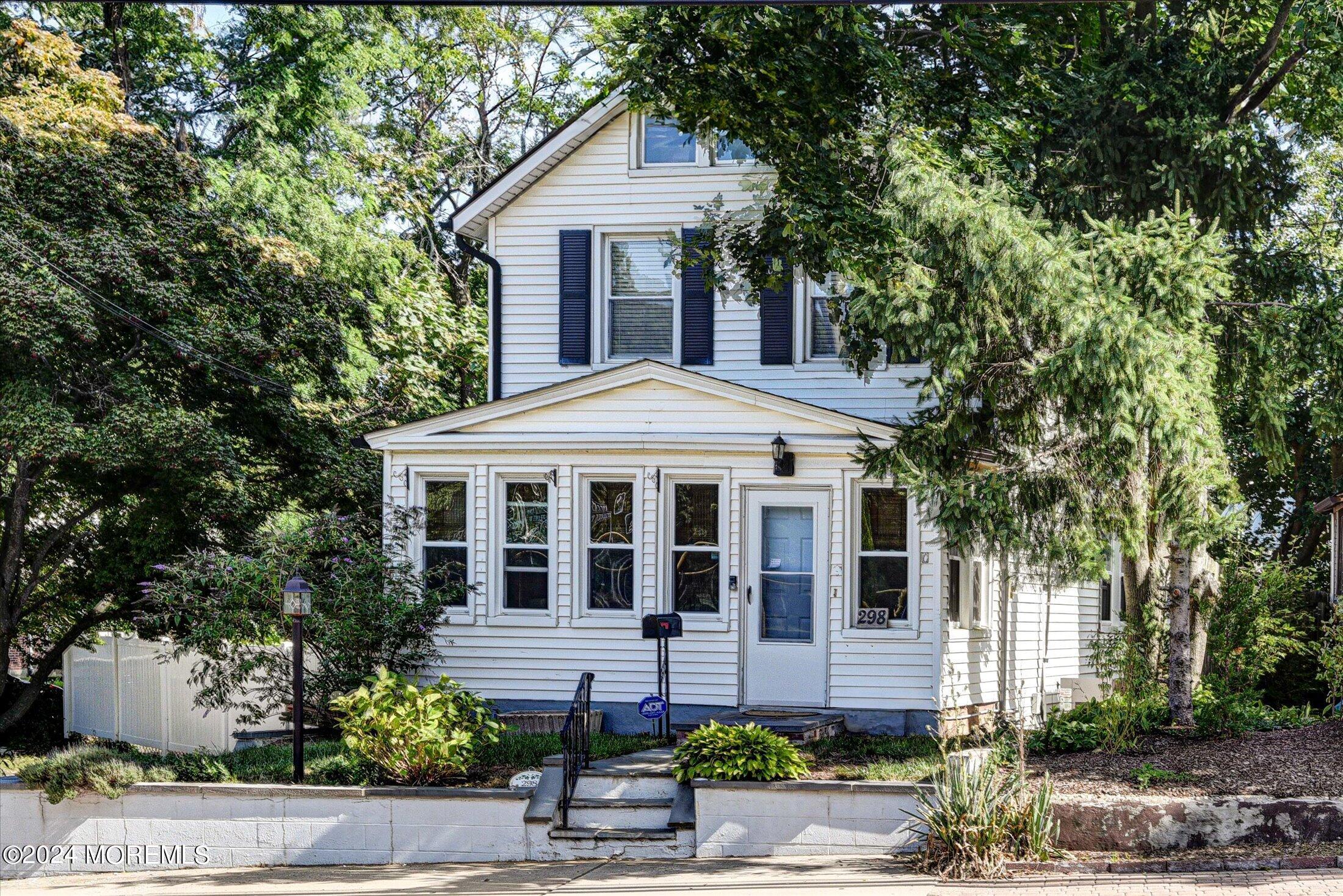 Navesink Ave, Highlands, NJ 07732