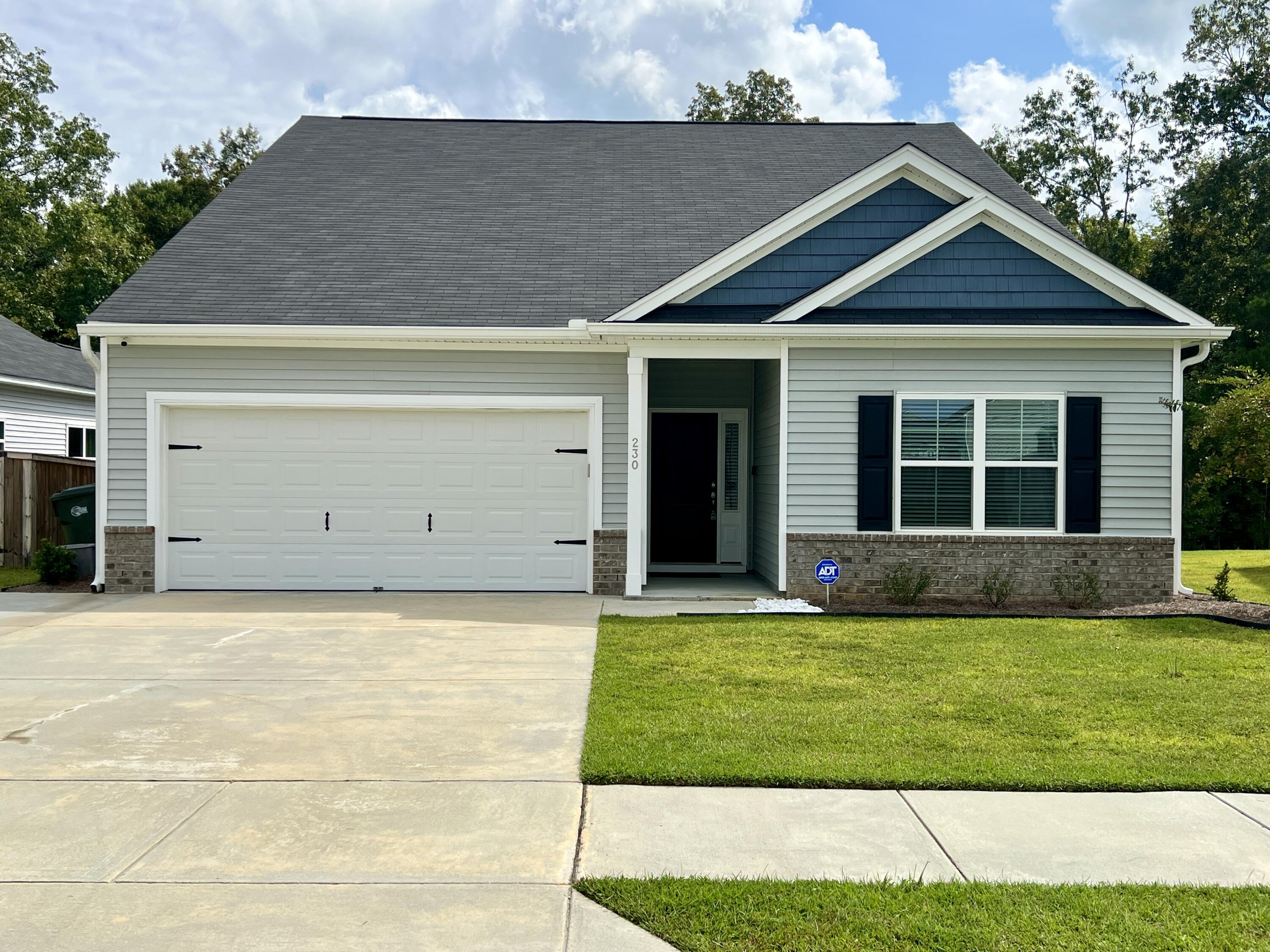 Hyrne Dr, Goose Creek, SC 29445