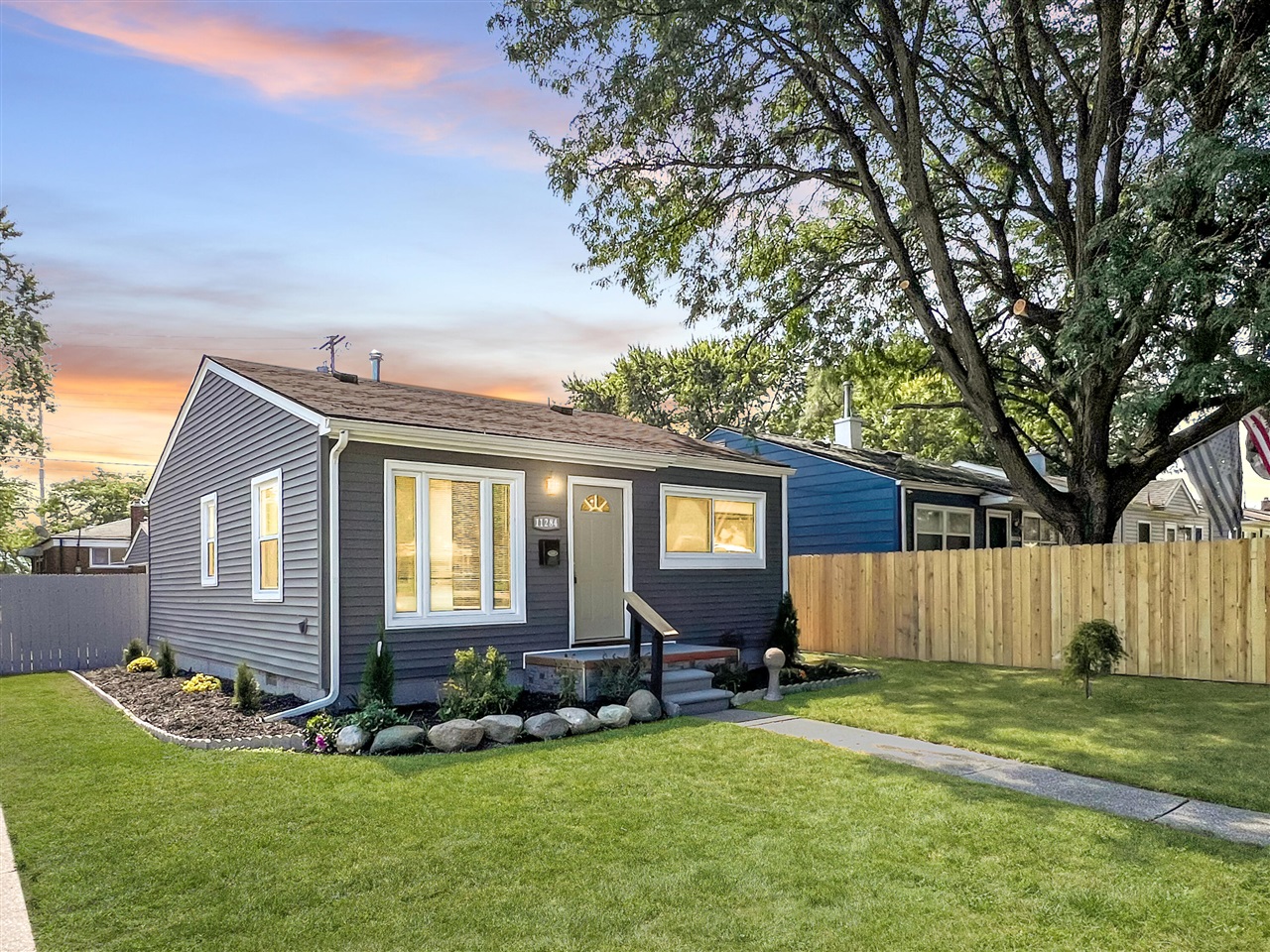 Jackson Ave, Warren, MI 48089
