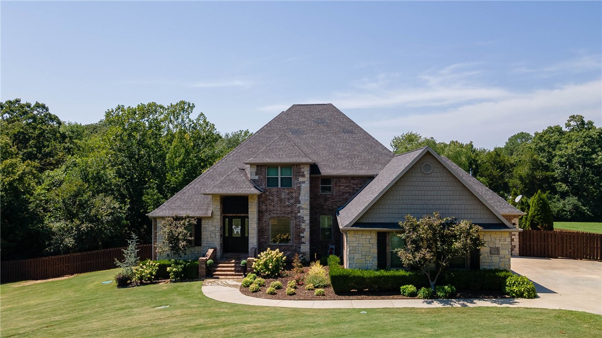 Altus Dr, Fayetteville, AR 72703