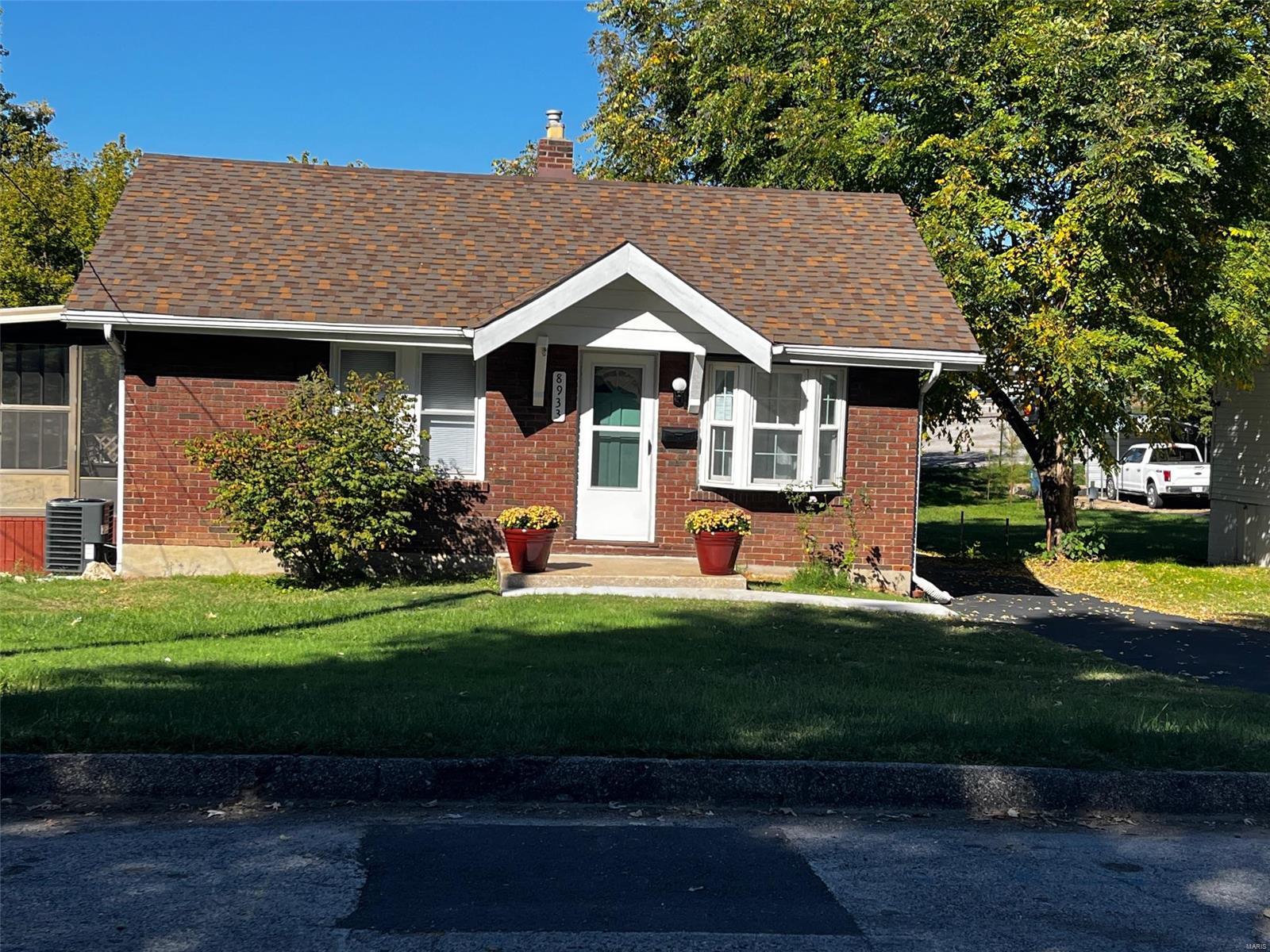 Tudor Ave, Saint Louis, MO 63114