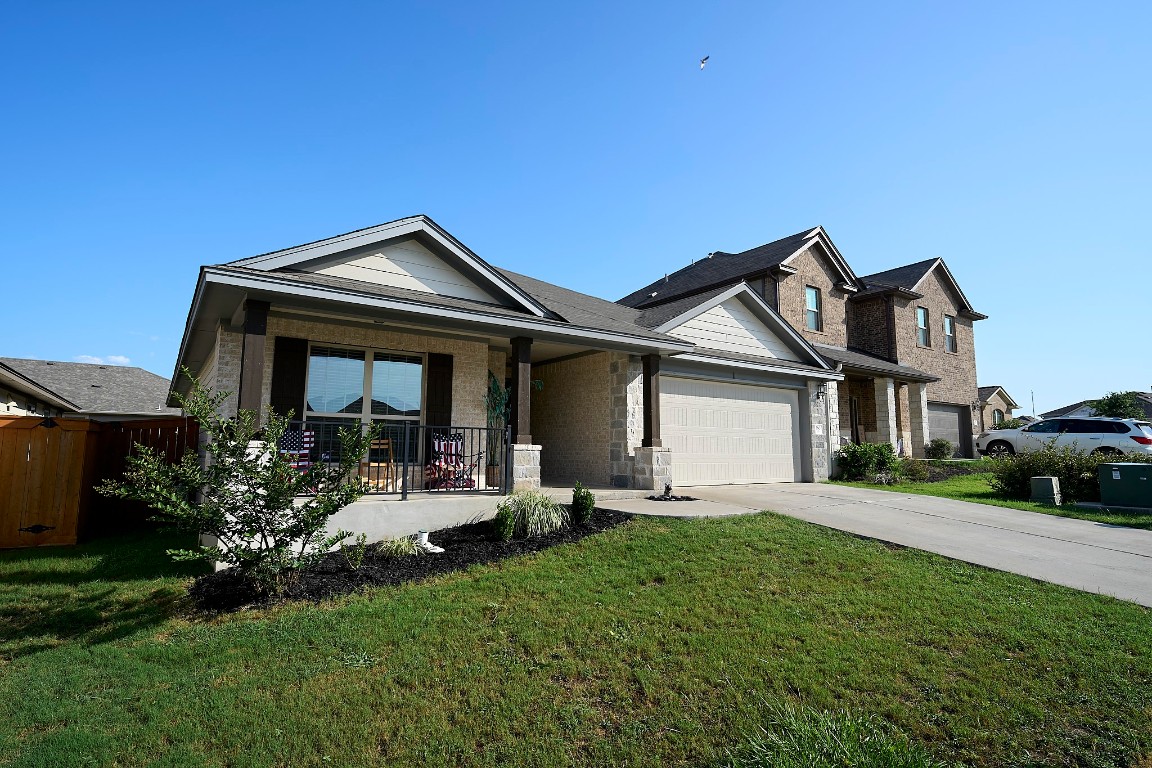 Gray Wolf Dr, San Marcos, TX 78666