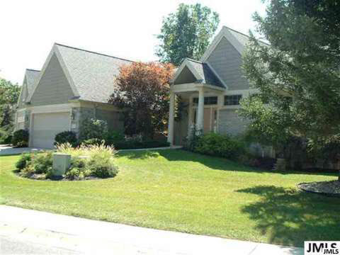 Lake Wood Dr, Jackson, MI 49203