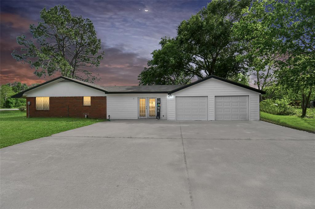 Palacios St, El Campo, TX 77437