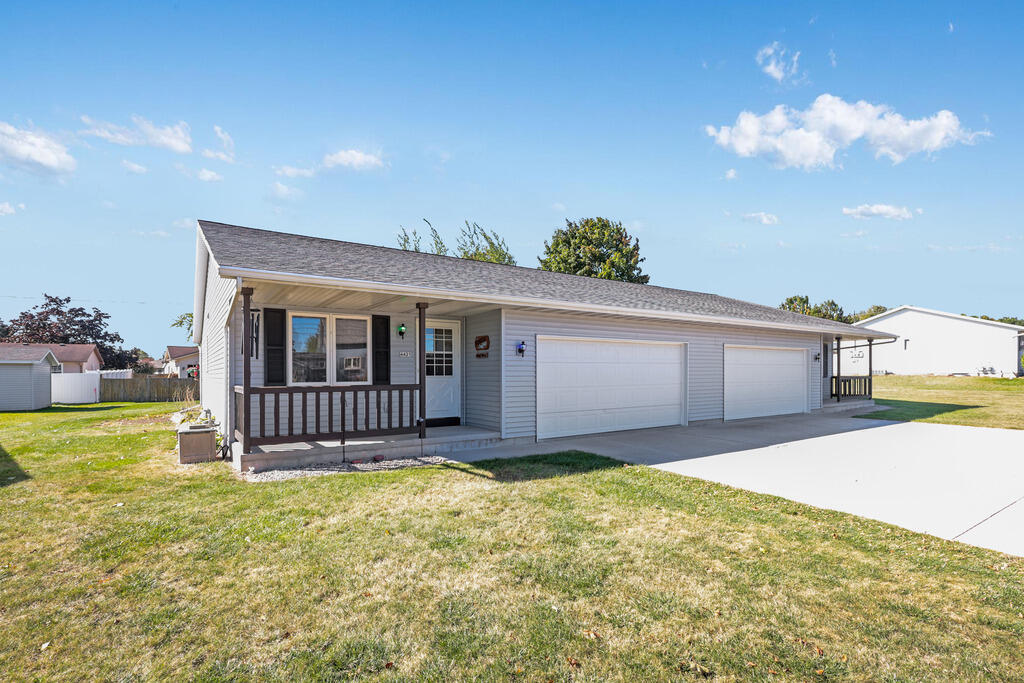 Menasha Ave, Manitowoc, WI 54220