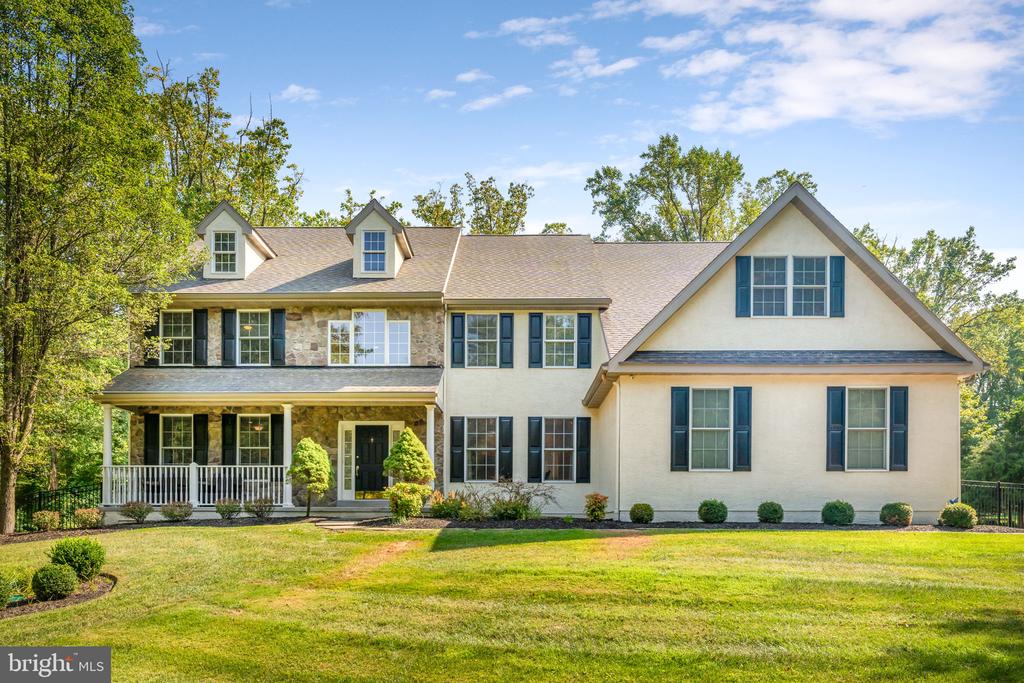 Wildwood Dr, Malvern, PA 19355
