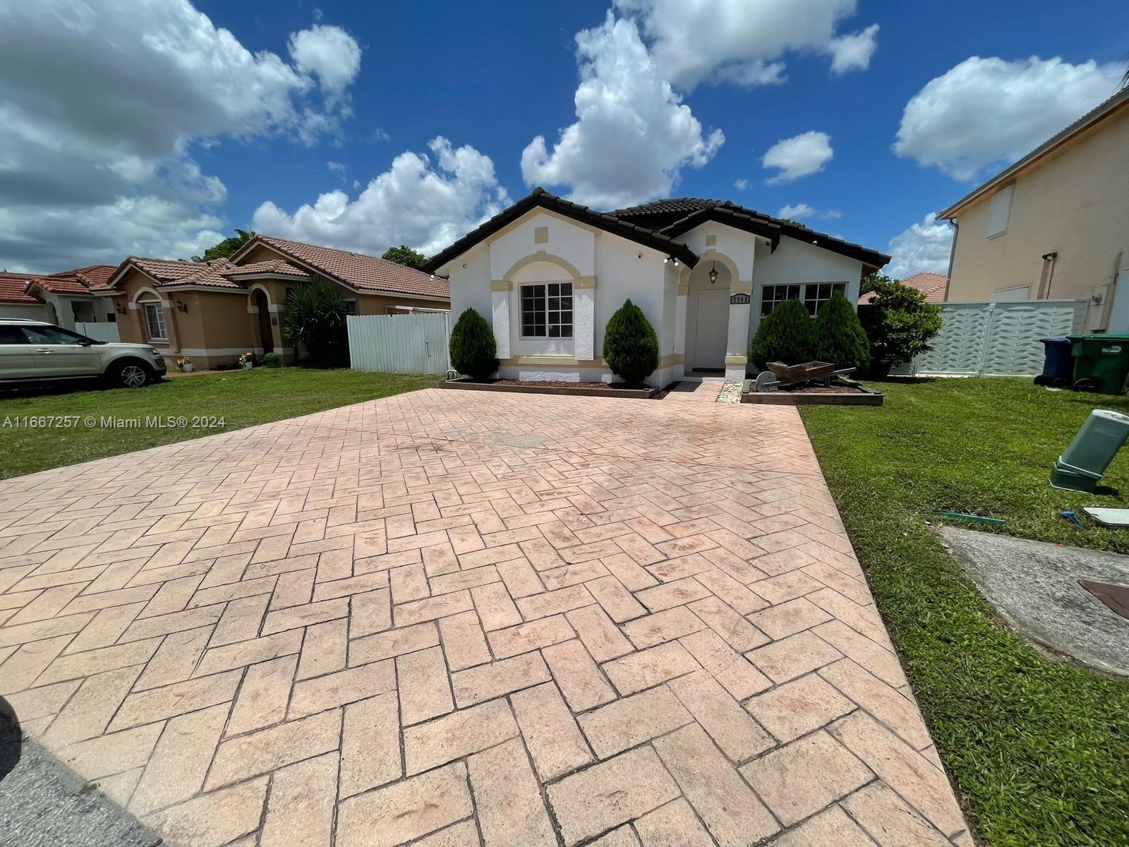 194th St, Hialeah, FL 33015