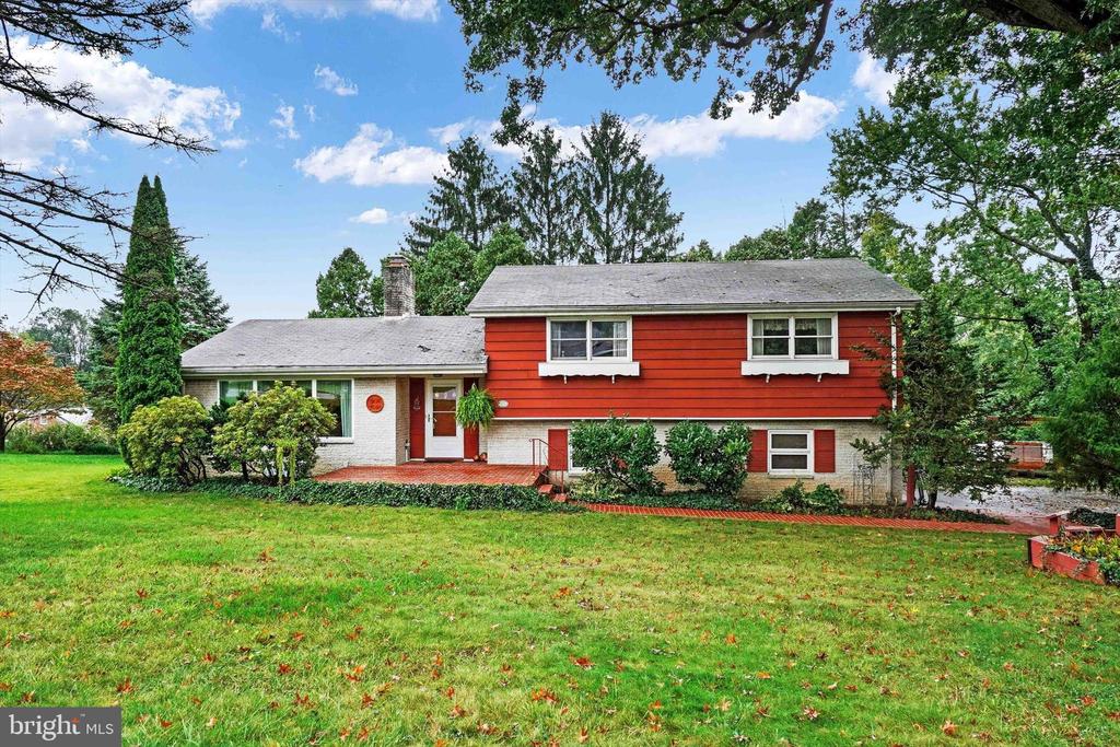 Beaumont Rd, York, PA 17403