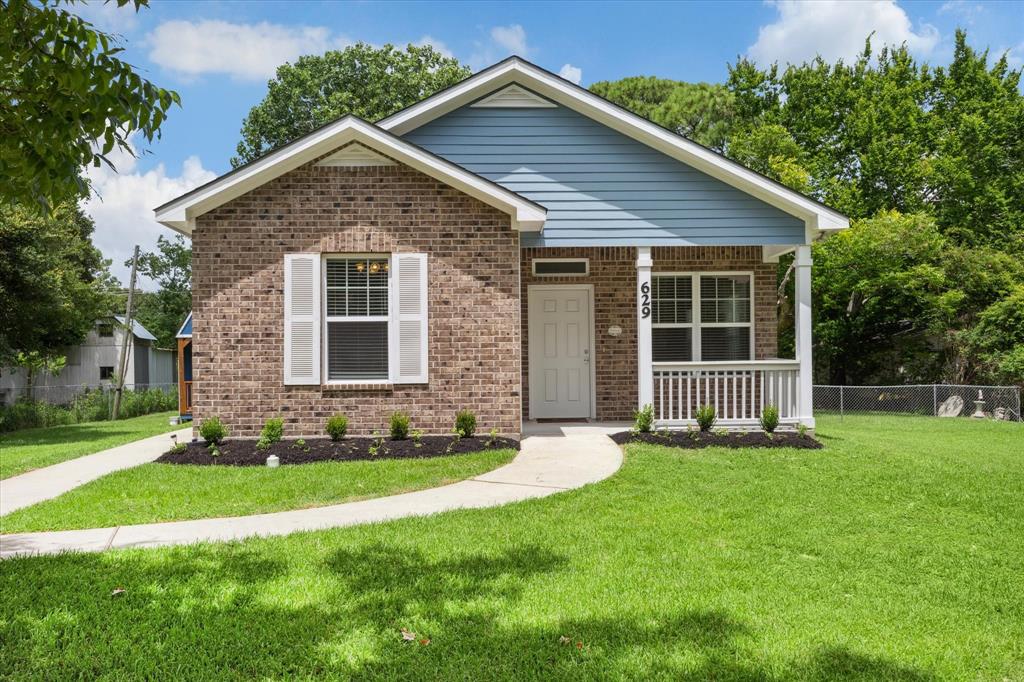 Lane Rd, Texas City, TX 77591