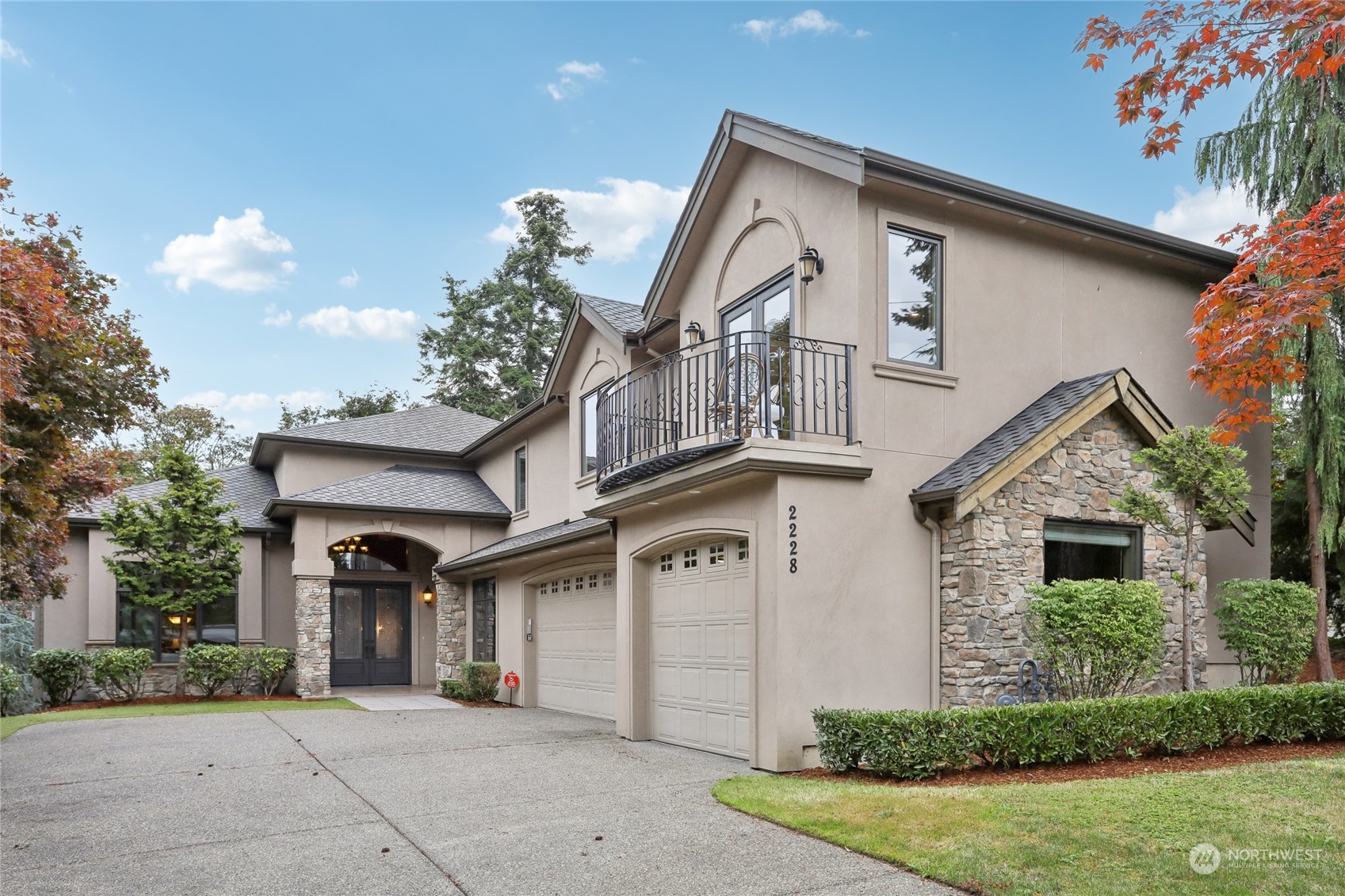 78th Ave, Mercer Island, WA 98040