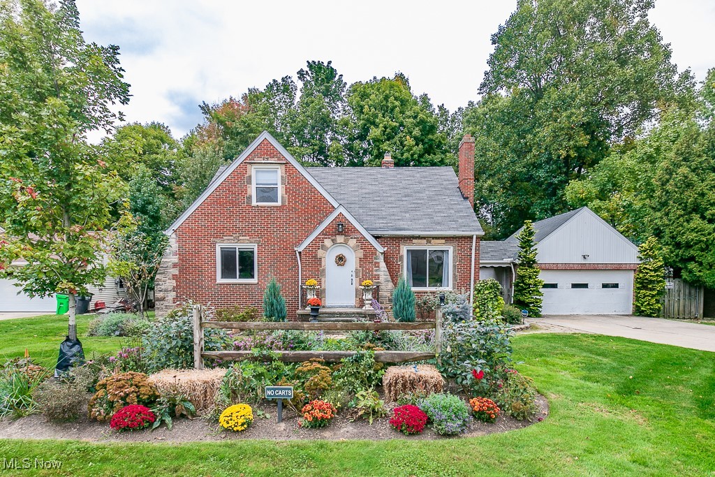 Monticello Blvd, Cleveland, OH 44143