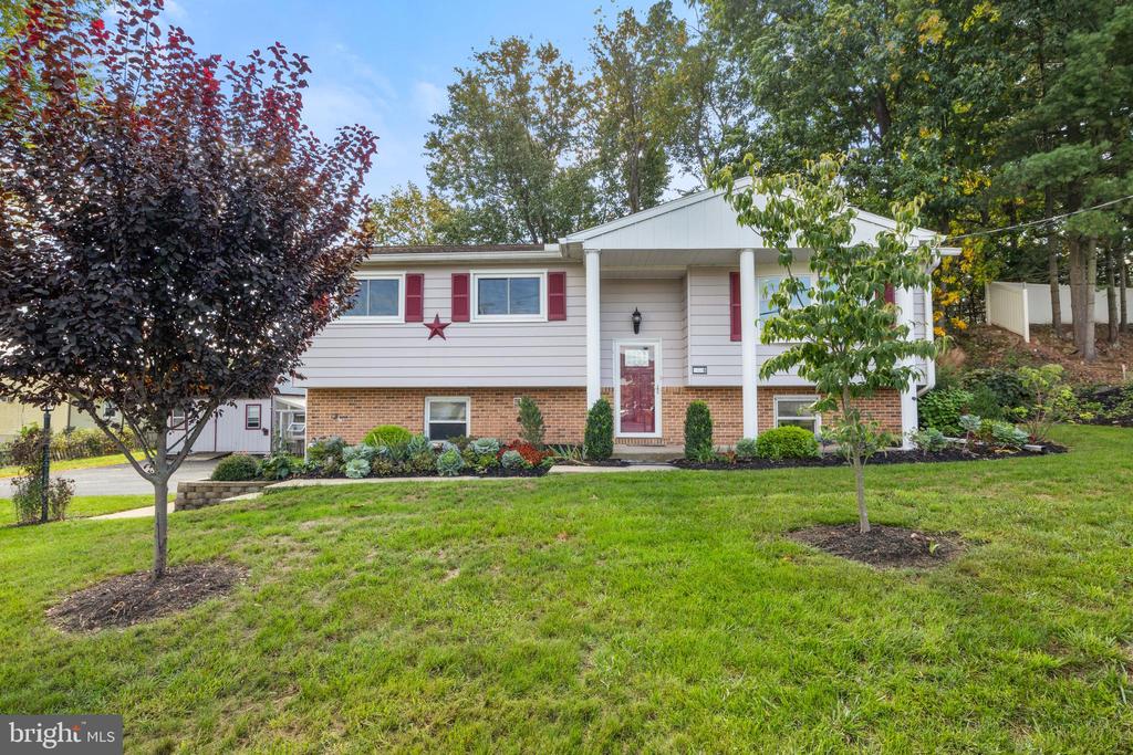 Seneca Dr, York, PA 17408