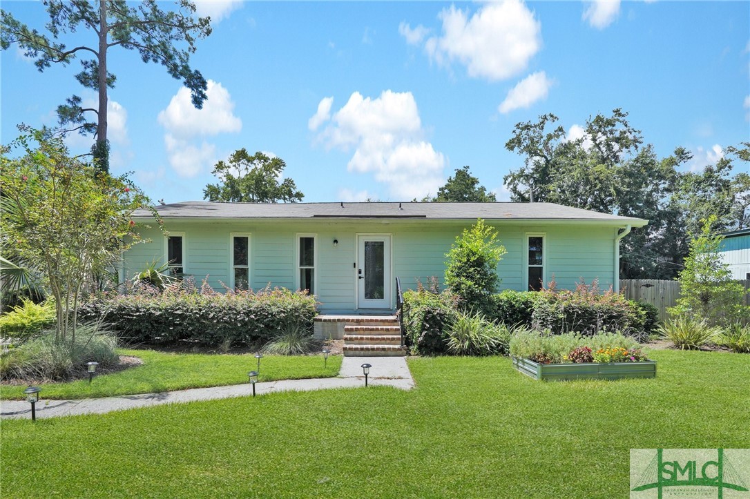 Juanita St, Savannah, GA 31410