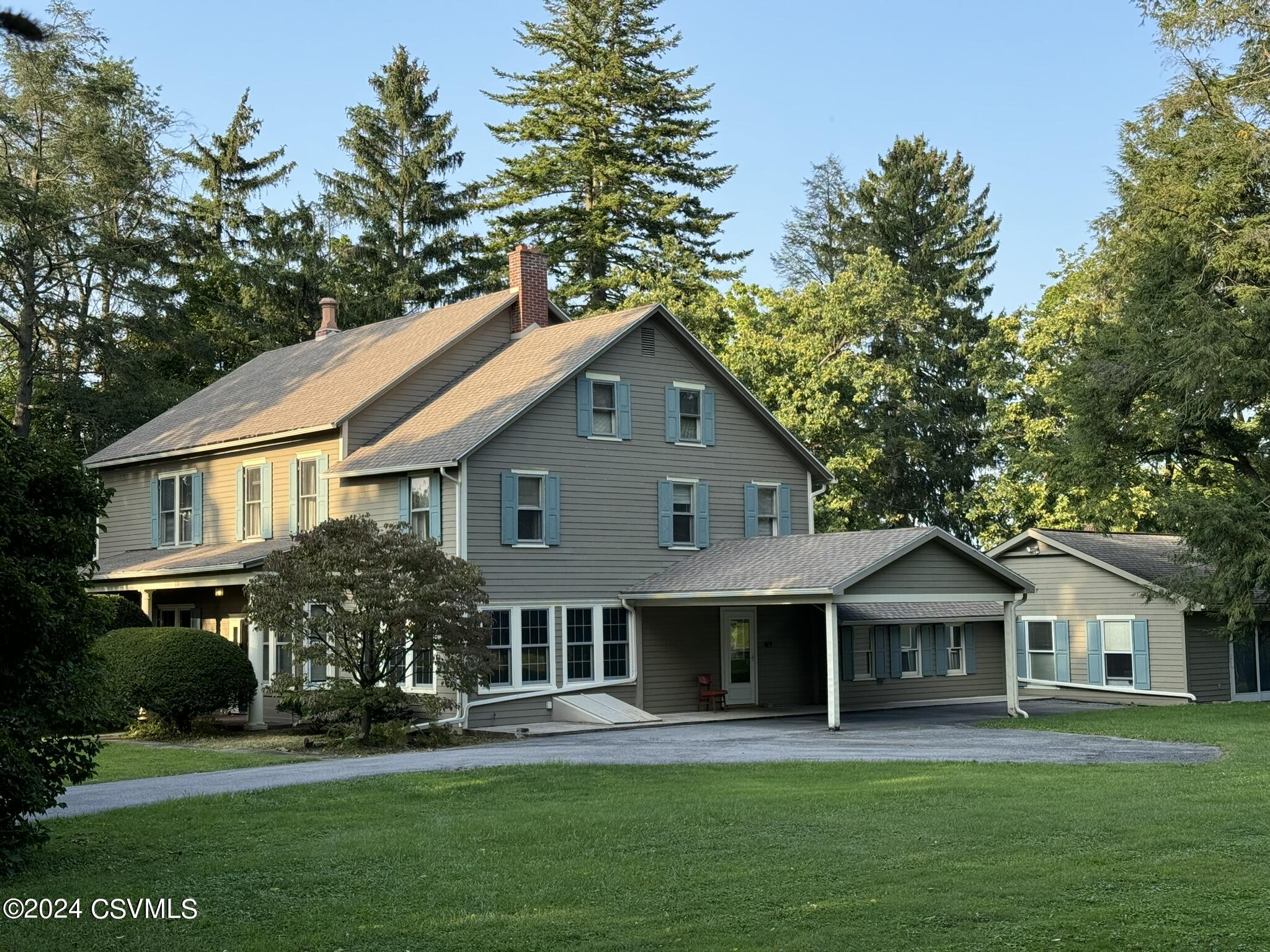 13th St, Lewisburg, PA 17837