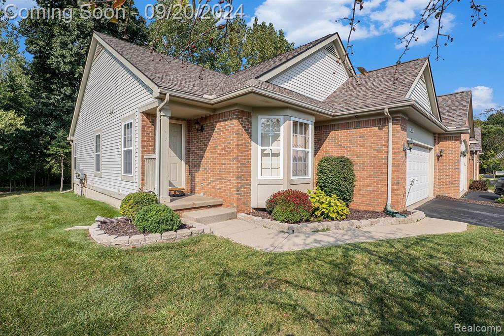 Augusta Ln, Grand Blanc, MI 48439 #1