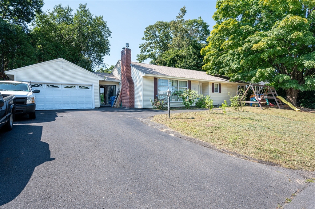 Durso Ave, Lawrence, MA 01843