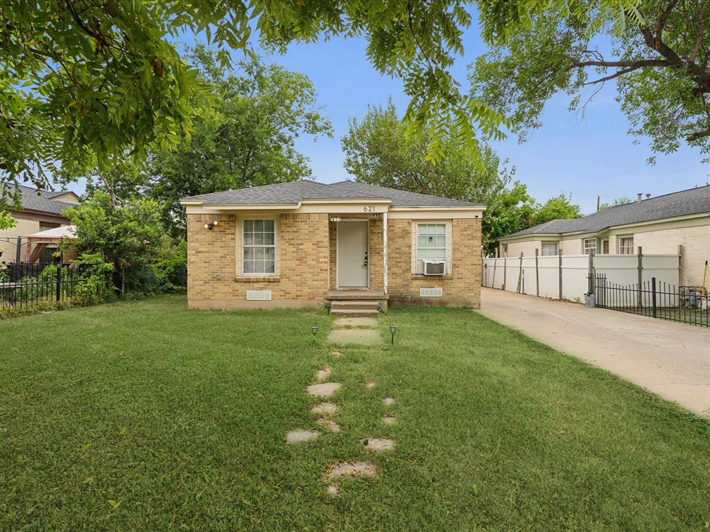 Neely St, Dallas, TX 75208