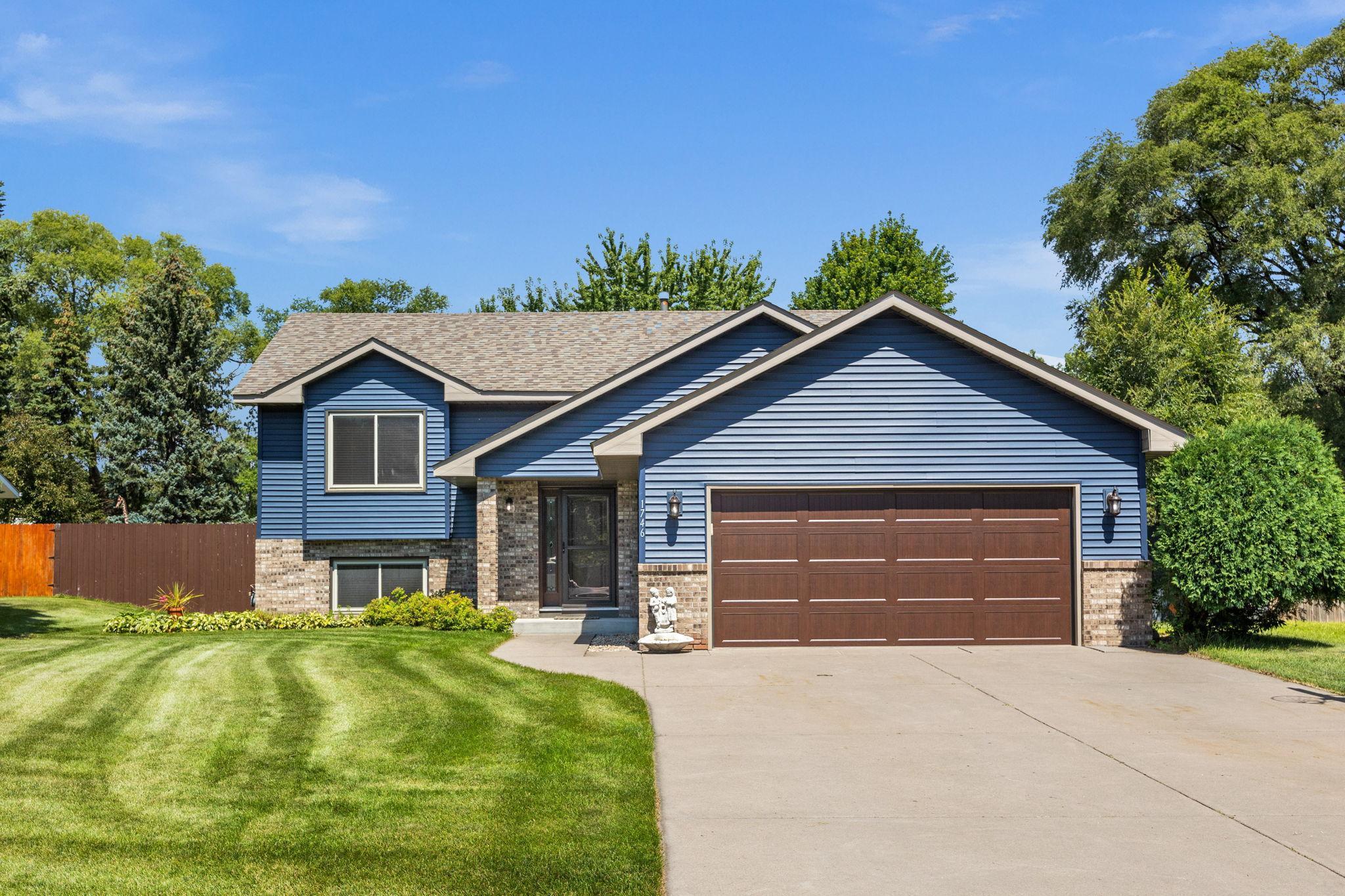 Tipton Cir, Elk River, MN 55330