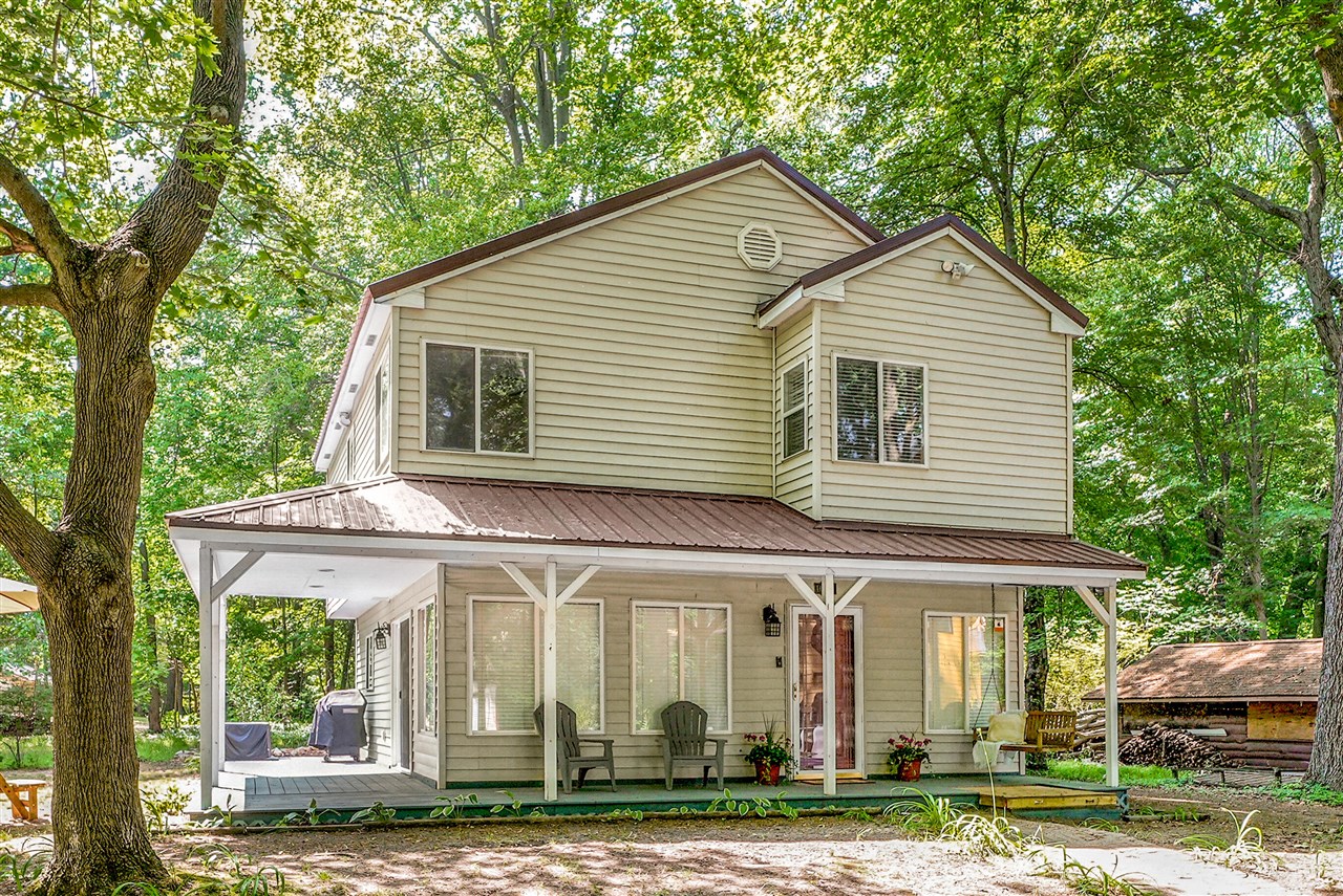 51st St, Grand Junction, MI 49056