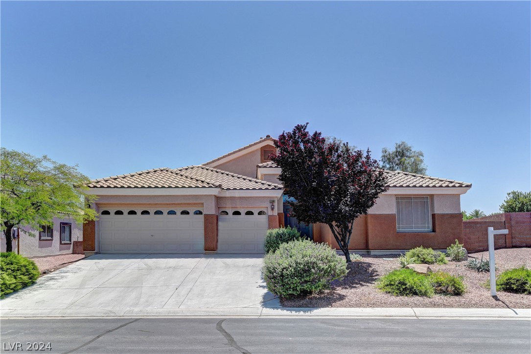 Tropicbird Dr, North Las Vegas, NV 89084