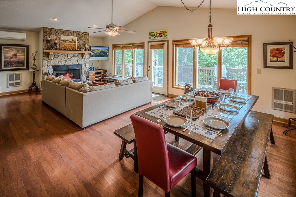 Aster Trl, Beech Mountain, NC 28604