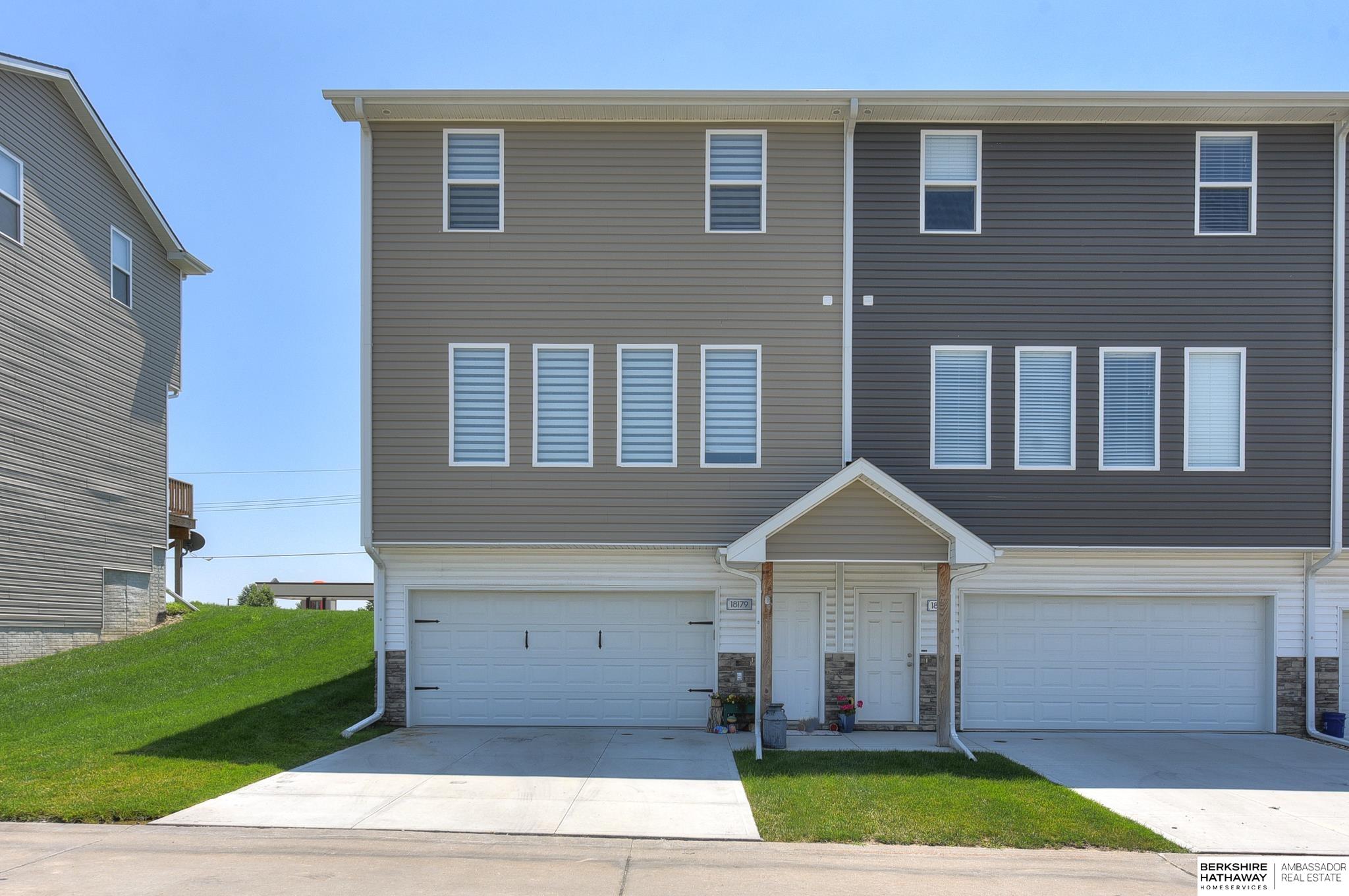 Polk Ct, Omaha, NE 68135