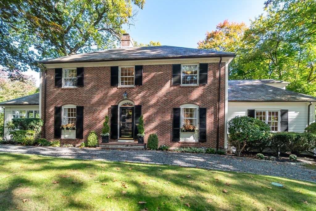 Old Colony Rd, Wellesley Hills, MA 02481