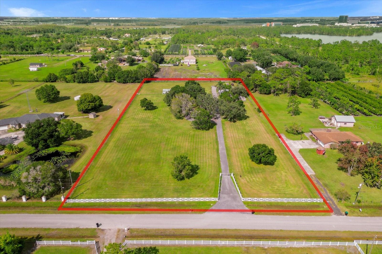 Whispering Pines Rd, Orlando, FL 32824