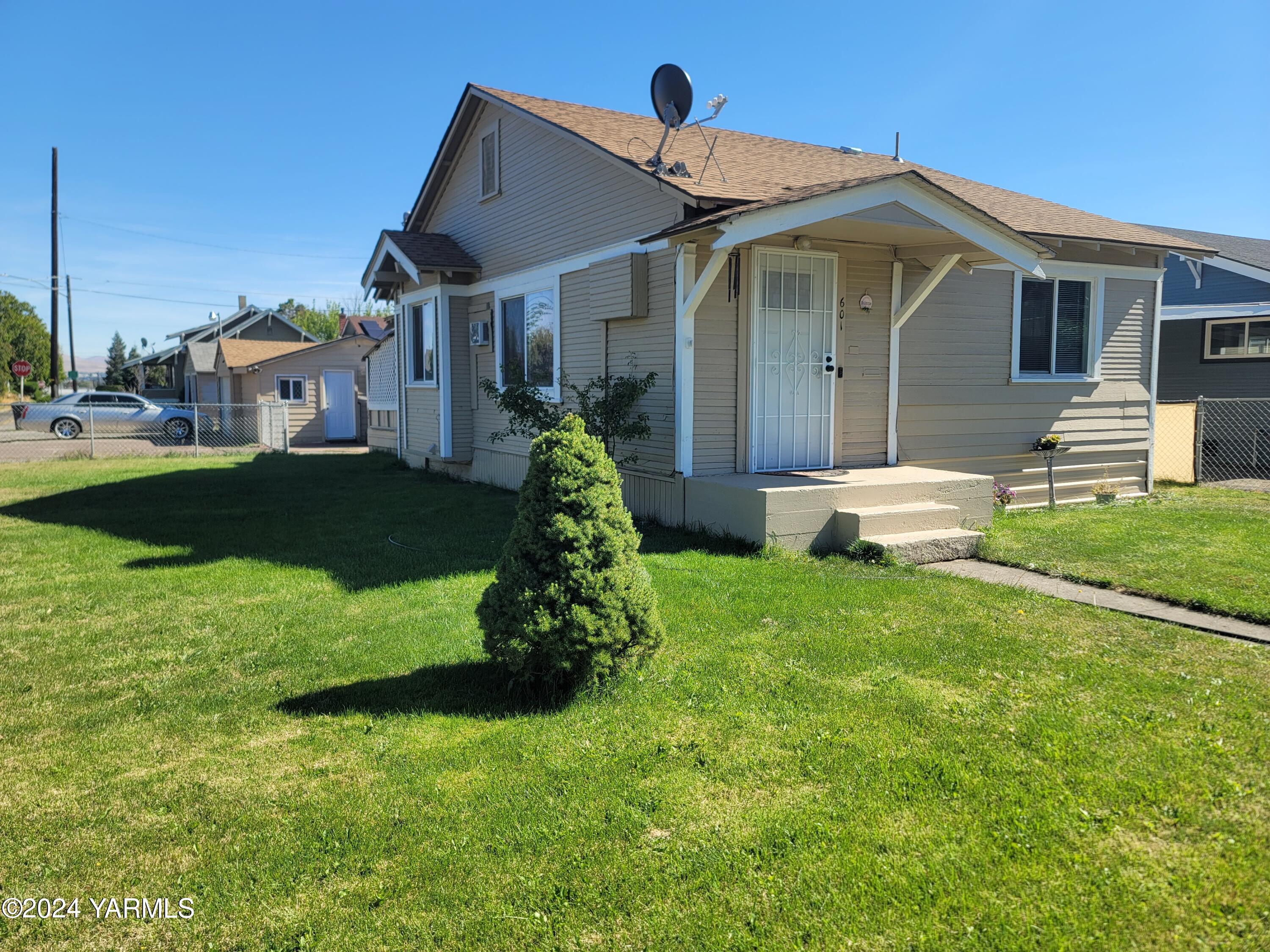 Cornell Ave, Yakima, WA 98902