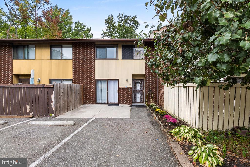 Bayberry Ct, Woodbury, NJ 08096