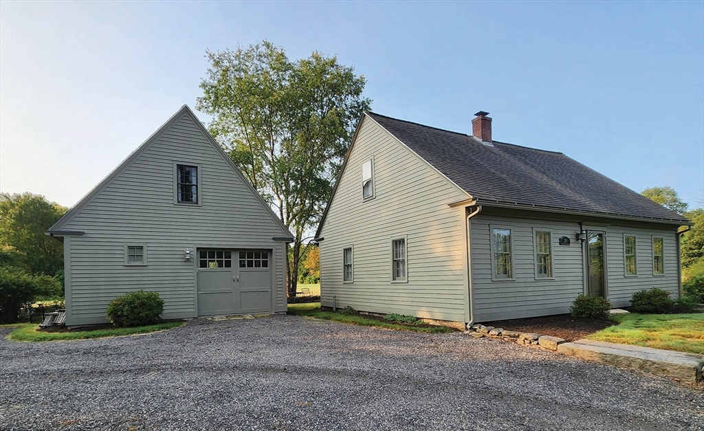 Elmwood Ave, Uxbridge, MA 01569