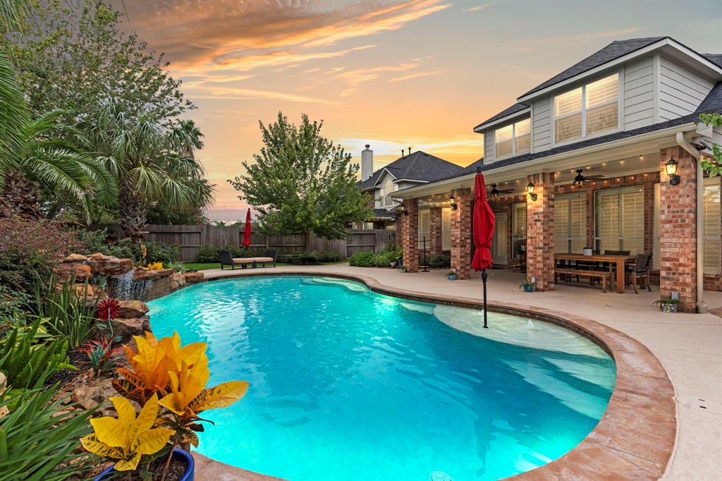 Fern Bend Ln, Katy, TX 77494