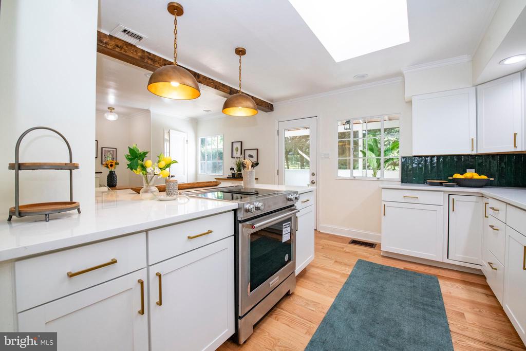 Stetson Rd, Elkins Park, PA 19027