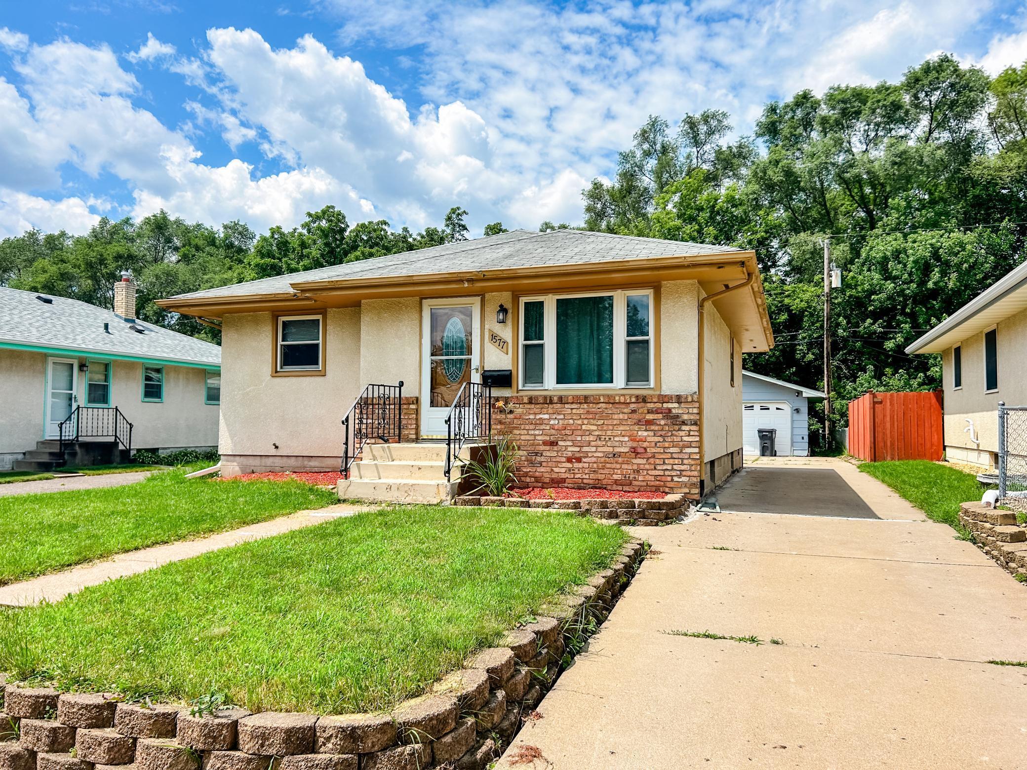 Mcafee St, Saint Paul, MN 55106
