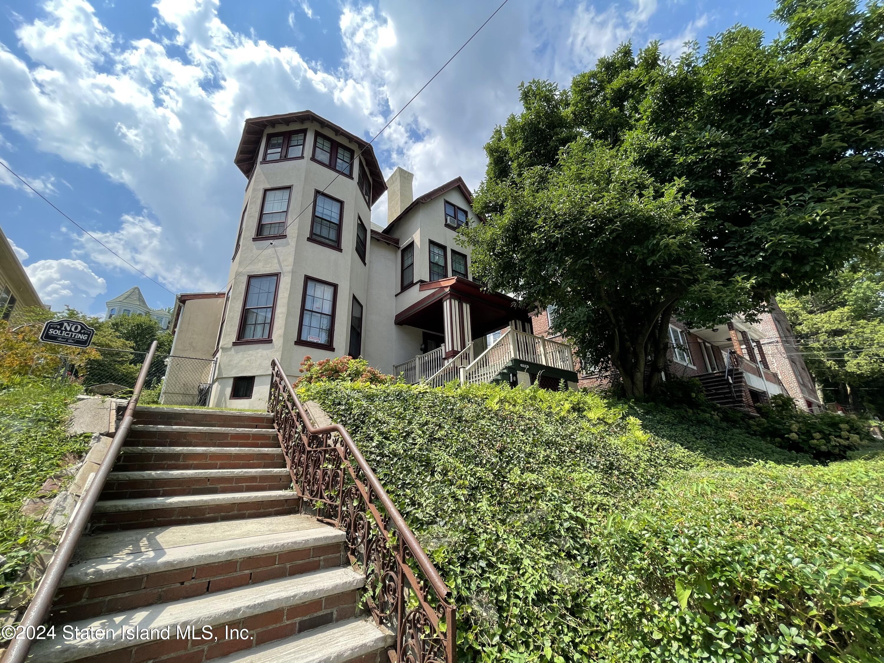 Daniel Low Ter, Staten Island, NY 10301