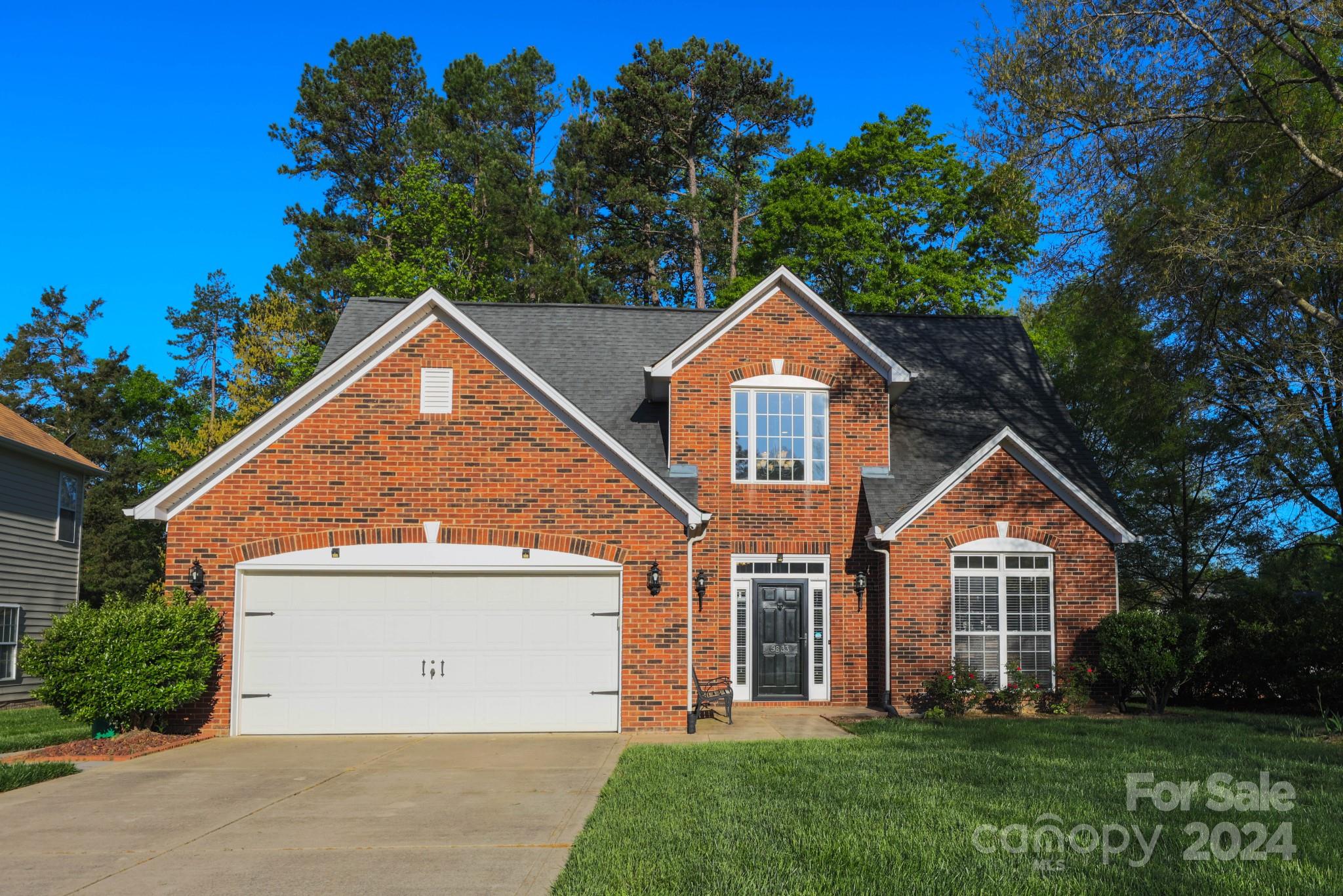 Ashburton Dr, Charlotte, NC 28216