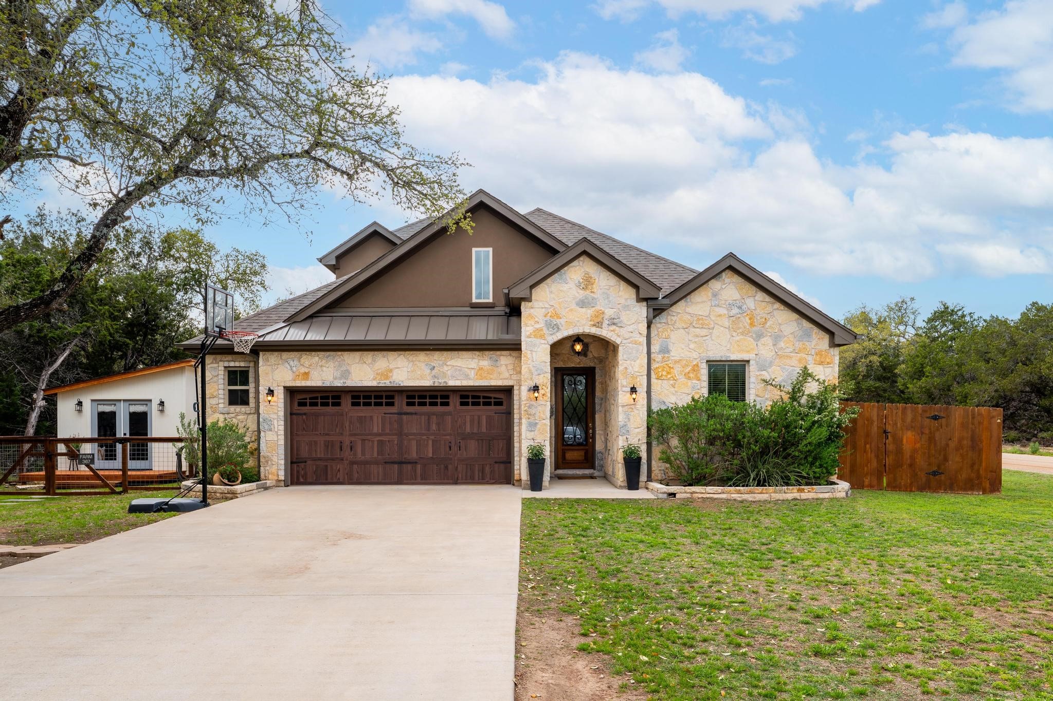 Sunshine Cir, Wimberley, TX 78676