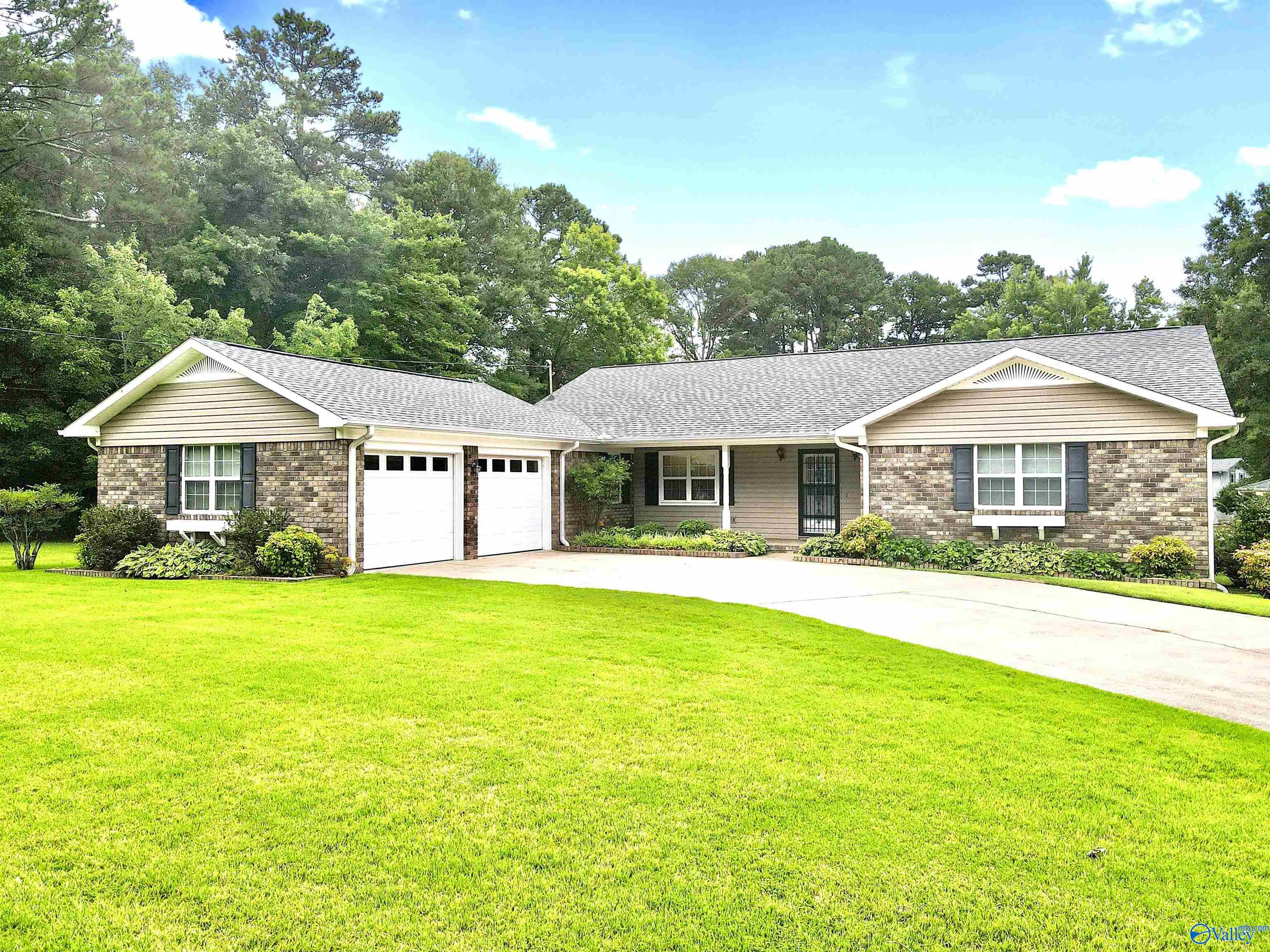 Teal St, Albertville, AL 35950