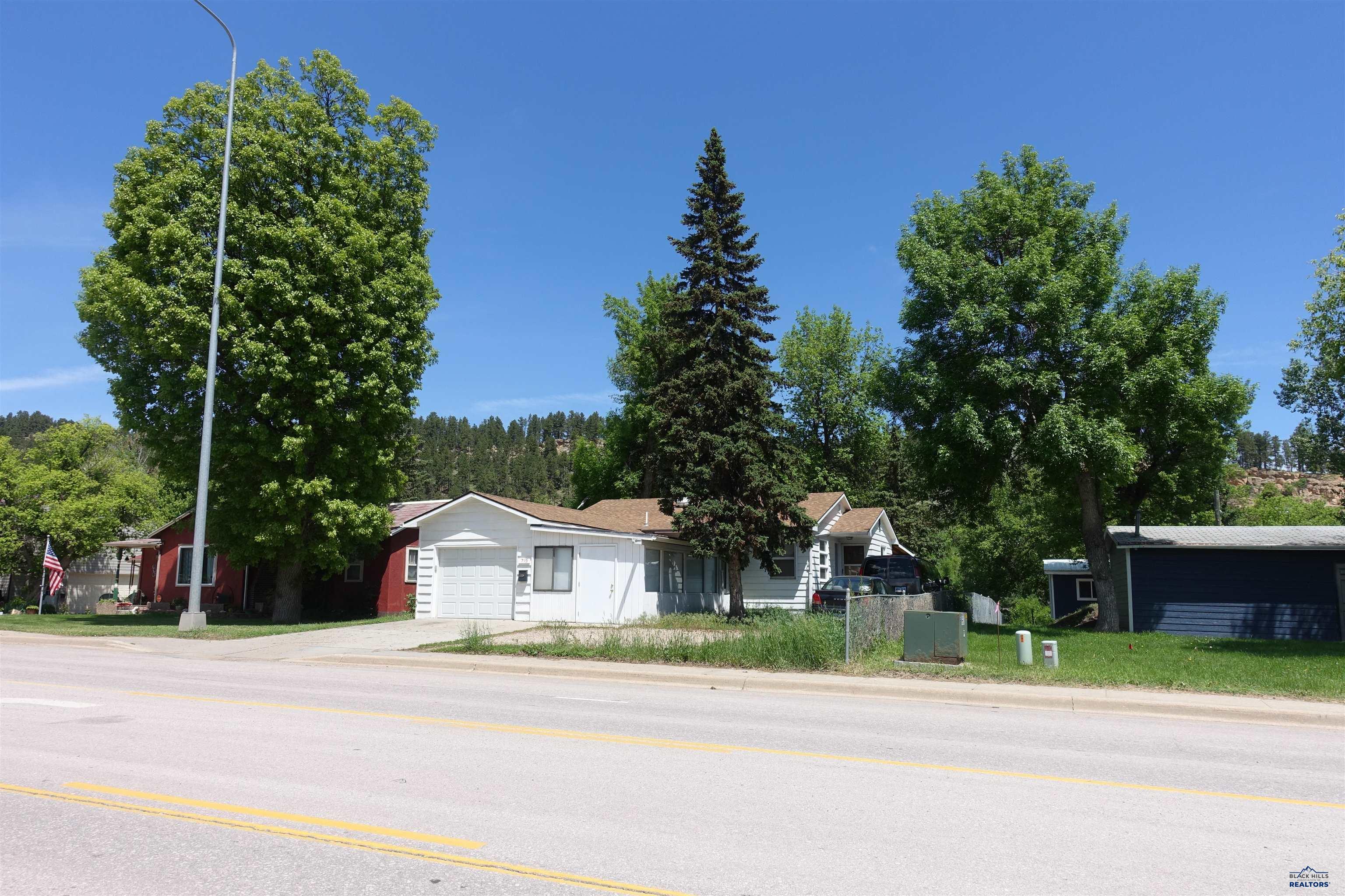 Lazelle St, Sturgis, SD 57785