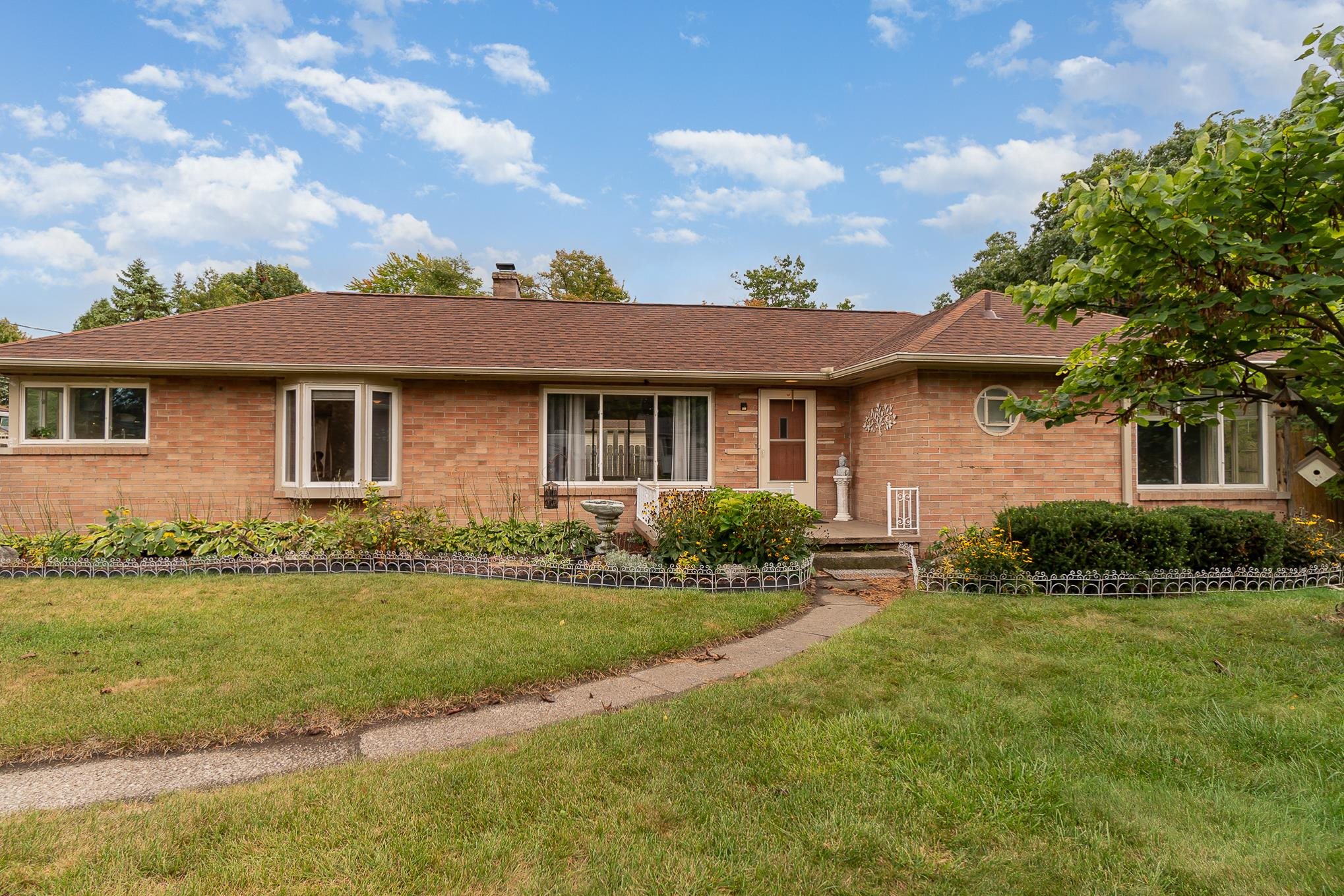 Lincoln Dr, Bay City, MI 48706