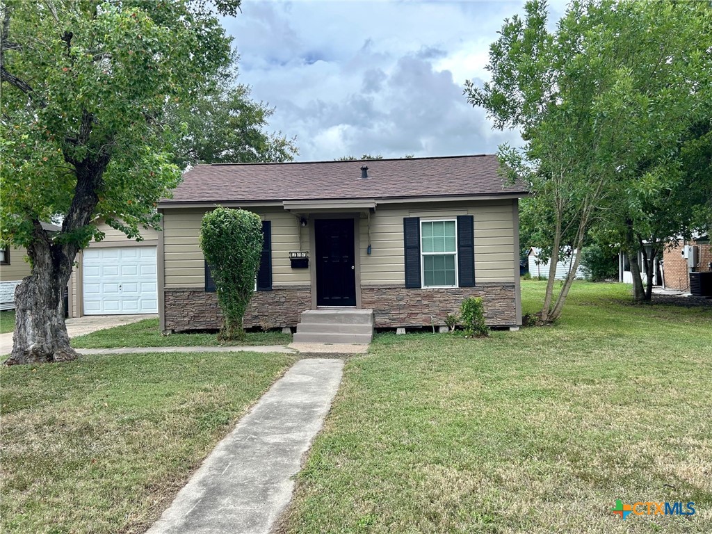 Magnolia Ave, Victoria, TX 77901